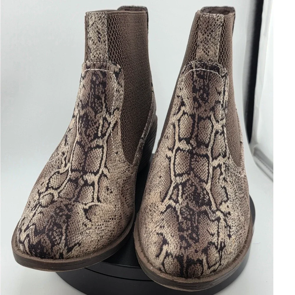 Boutique by Corkys Womens Brown Snakeskin Print Ankle Boots‎ Size 8 Block Heel